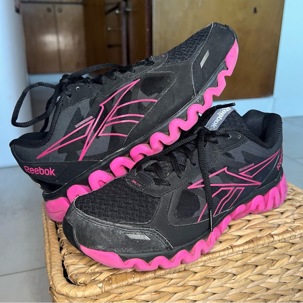 Reebok ZigLite Womens Black And Pink‎ Athletic Running Shoes Sz  9.5 us